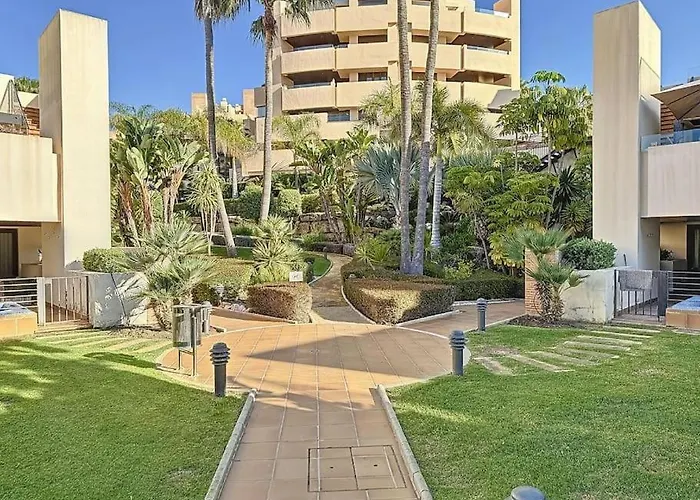 Elegant Getaway - Bahia De Plata - Charlene